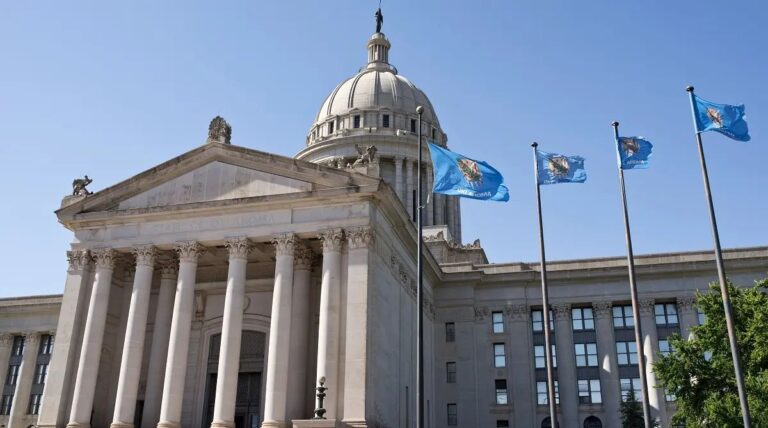 Oklahoma Governor Vetoes Sweepstakes Gaming Ban